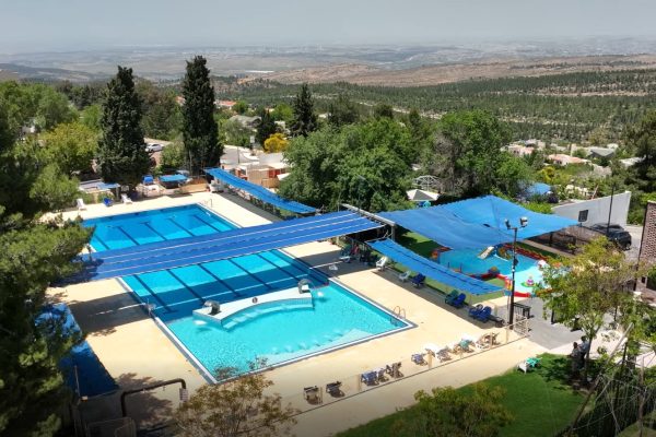 pool film